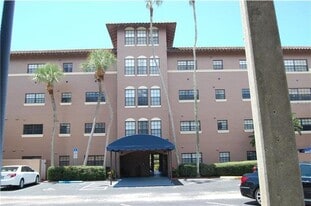 Building Photo - 6100 Gulfport Blvd S
