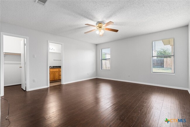 Building Photo - 4203 Fieldcrest Dr