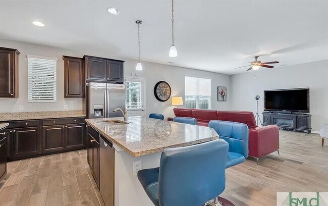 Building Photo - 365 Southwilde Way