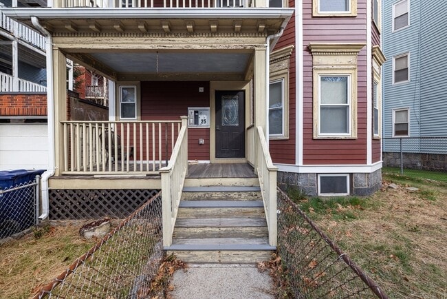 Building Photo - 25 Howes St