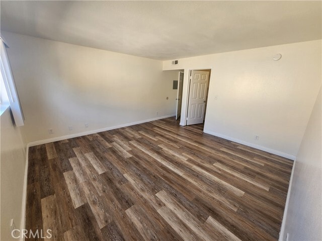 Building Photo - 14006 Vanowen St