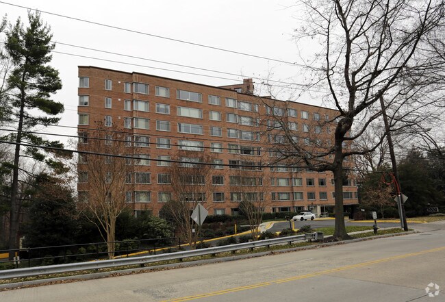 Building Photo - 4200 Cathedral Ave NW