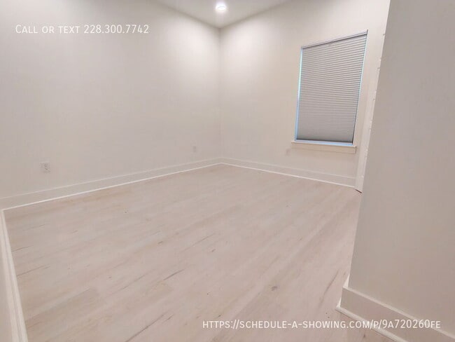 Building Photo - 13770 Wildflower Ln