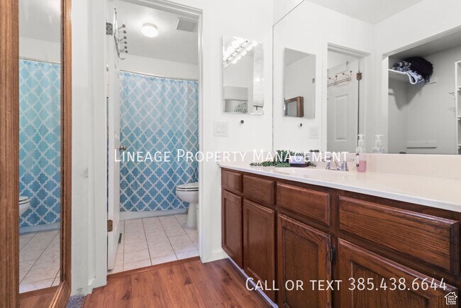 Building Photo - 4487 St Andrews Dr