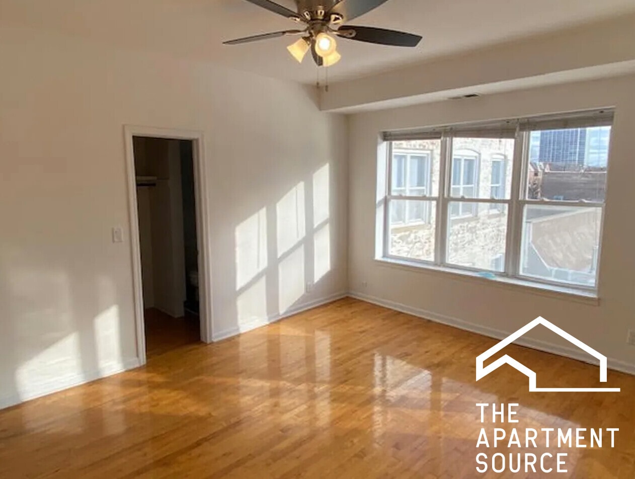 Building Photo - 1555 N Mohawk St