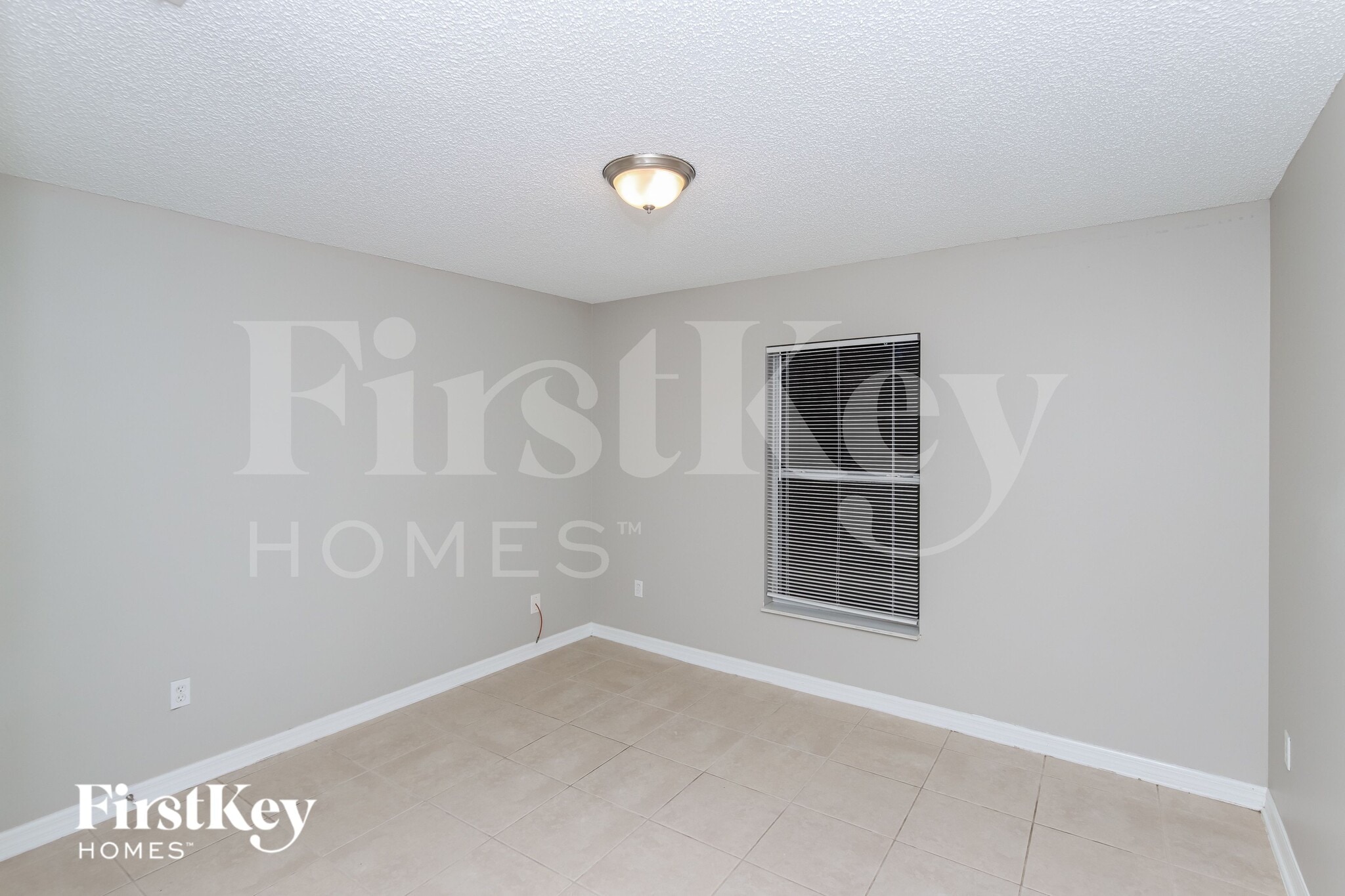 Building Photo - 2655 San Filippo Dr SE