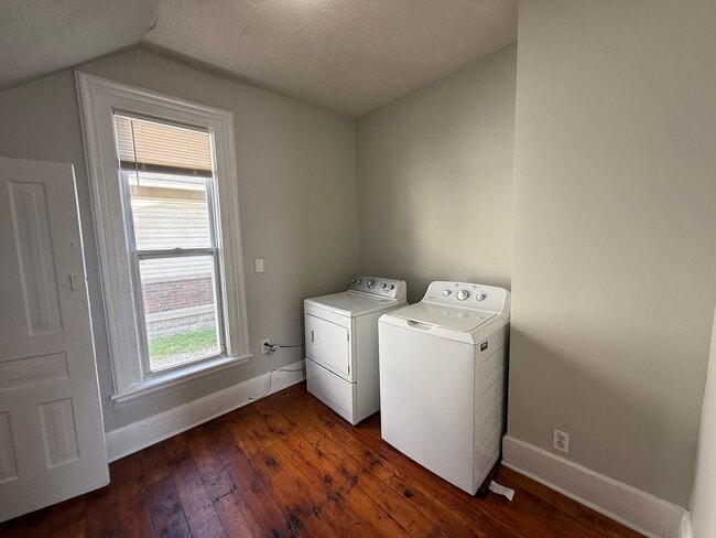 Building Photo - 4 Bedroom, 1.5 Bath Home – Swan Neighborho...