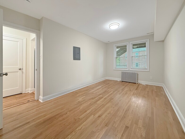 Building Photo - 4800 3rd St NW