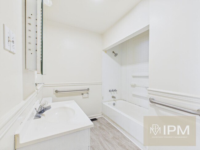 Building Photo - Cozy 1 Bedroom 1 Bath Apartment for Rent in Carlisle, PA!