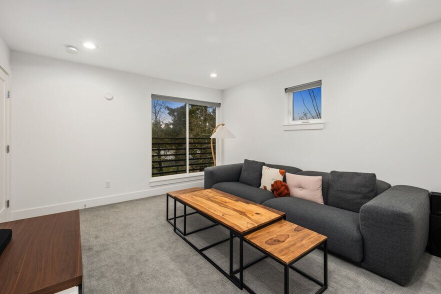 Building Photo - 4726 S Juneau St