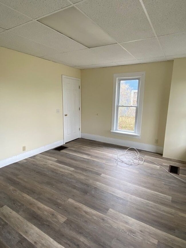 Building Photo - 14463 Maple St