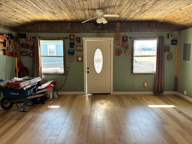 Building Photo - 8546 Co Rd 500