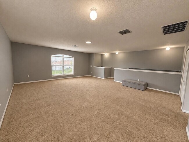 Building Photo - 895 Hacienda Cir
