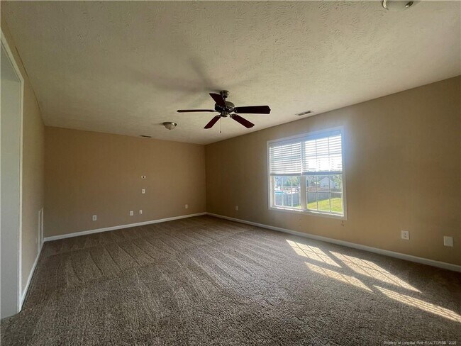 Building Photo - 6617 Valley Falls Rd