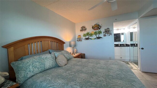 Building Photo - 5915 Sea Ranch Dr