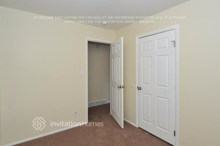 Building Photo - 1351 Oswego St