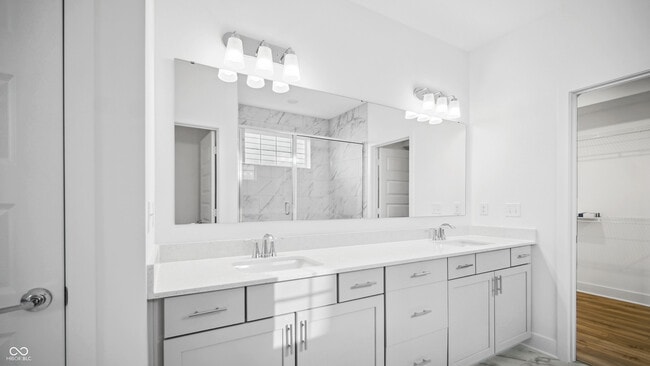 Building Photo - 2094 W 171st St