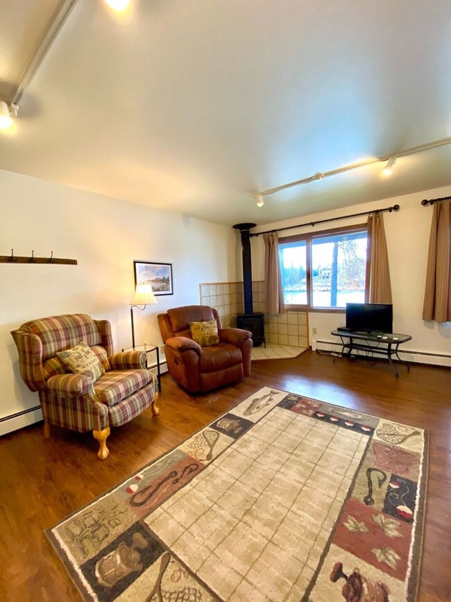 Building Photo - 34375 Keystone Dr