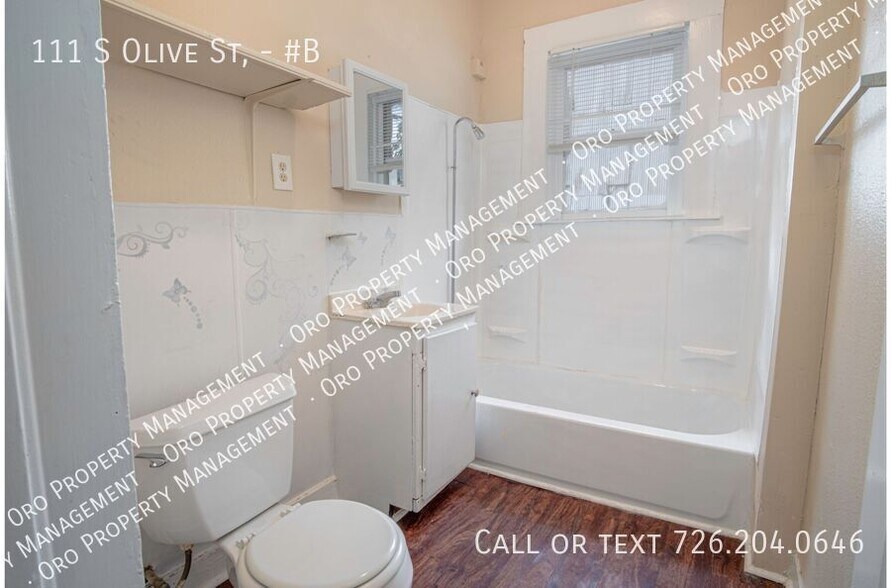 Building Photo - 111 S Olive St