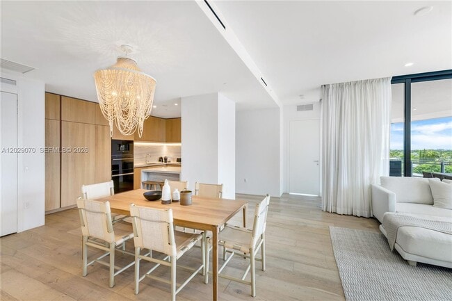 Building Photo - 8701 Collins Ave