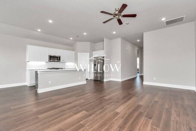 Building Photo - Incredible 3-Bedroom Home in a GREAT Commu...