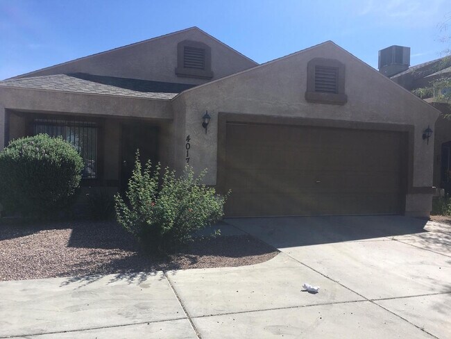 Primary Photo - South Phoenix 4 Bed 2 Bath