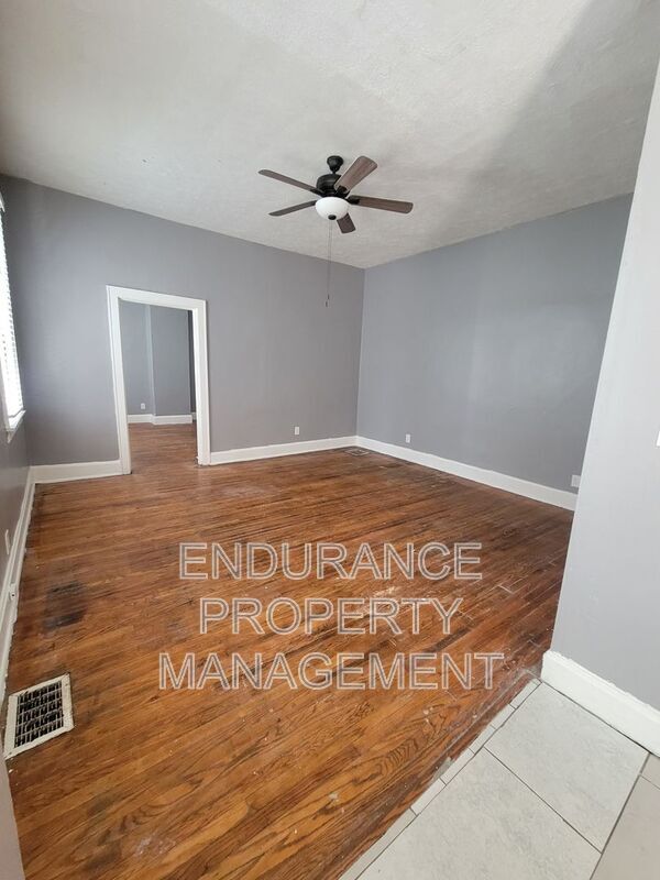 Building Photo - 538 Grand Ave