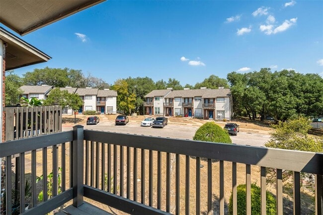 Building Photo - 1806 River Crossing Cir