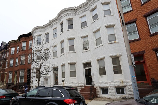 Building Photo - 2629 N Charles St