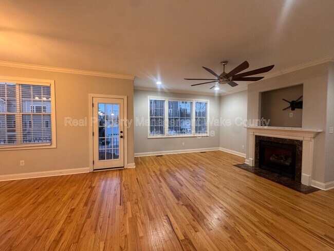 Building Photo - 441 Heritage Village Ln