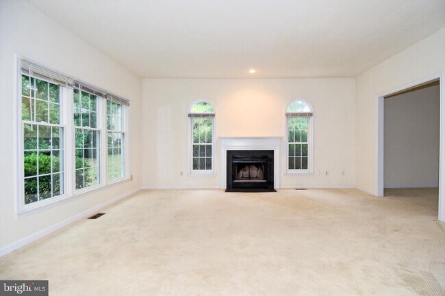 Building Photo - Elegant Brick Colonial on Quiet Cul-de-Sac...