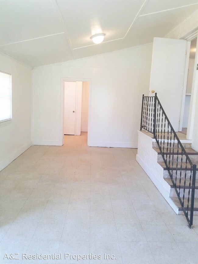 Building Photo - 3 br, 2 bath House - 419 E. Gay Street
