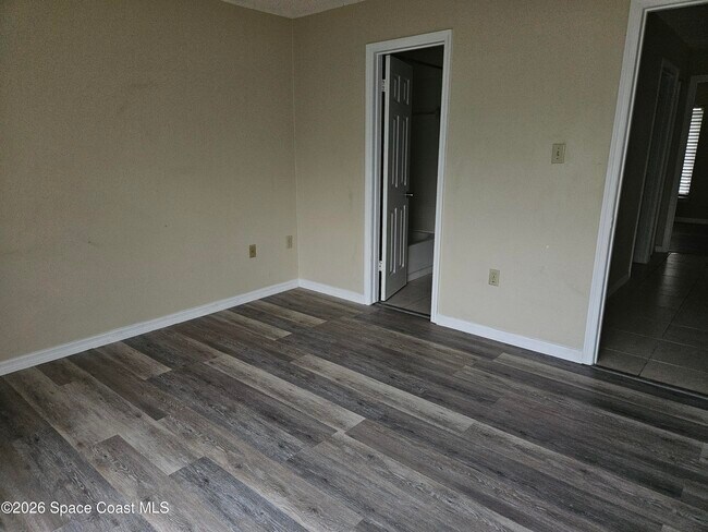 Building Photo - 1515 Huntington Ln