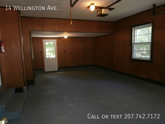 Building Photo - 14 Wellington Ave