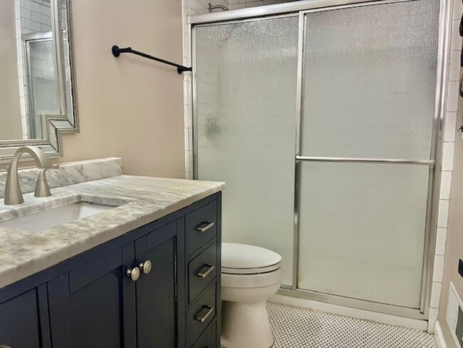 Building Photo - 32 Donley Dr NW