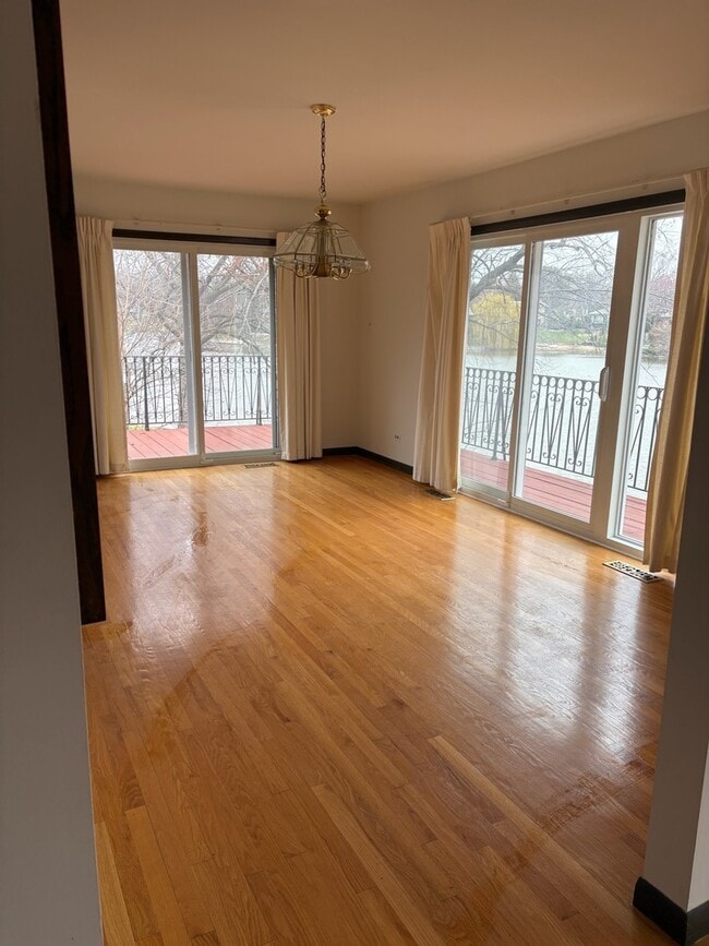 Building Photo - 1800 Montgomery Ct