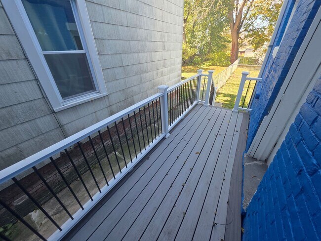 Building Photo - 2 bedroom apartment building - Poughkeepsie