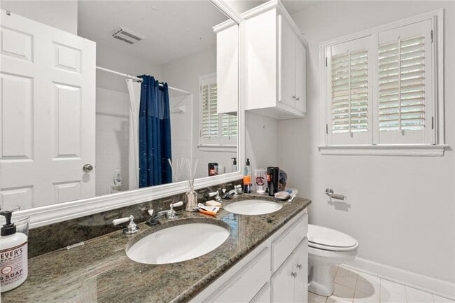 Building Photo - 2986 Mornington Dr NW