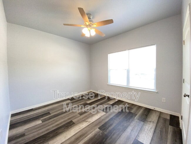 Building Photo - 5509 Wellesley Ave