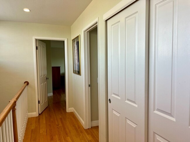 Building Photo - Largest of the very popular Kay floor plan...