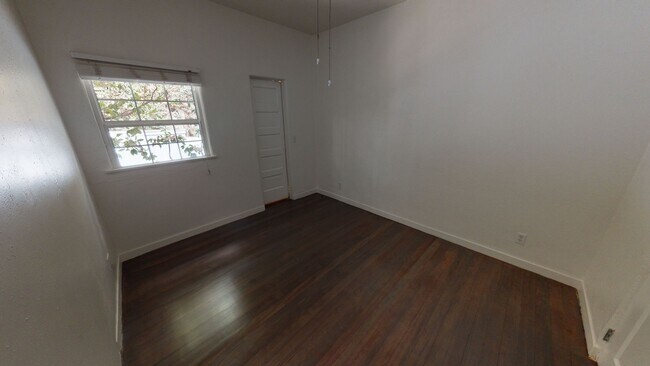 Building Photo - West Hollywood Oasis! *FREE RENT*