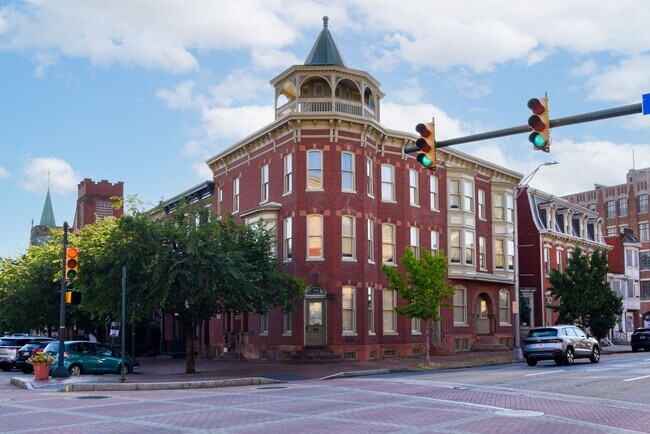 Building Photo - 132 State St