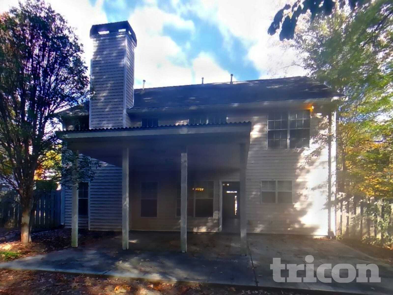 Building Photo - 1221 Wandering Vine Ct SE