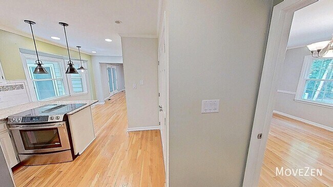 Building Photo - 1407 Hall Blvd