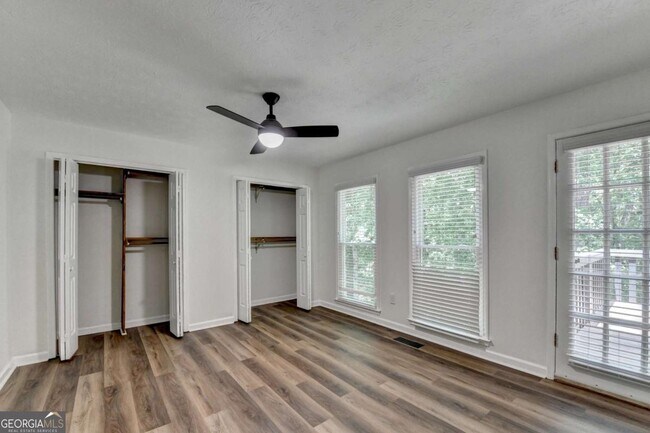 Building Photo - 1530 Plunketts Rd