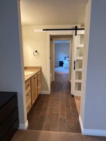 Building Photo - 1213 E St Josephs St