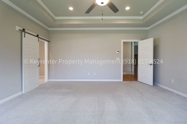 Building Photo - COMING SOON! Marvelous and Modern 3 Bed/ 3.5 Bath Home in South Broken Arrow!