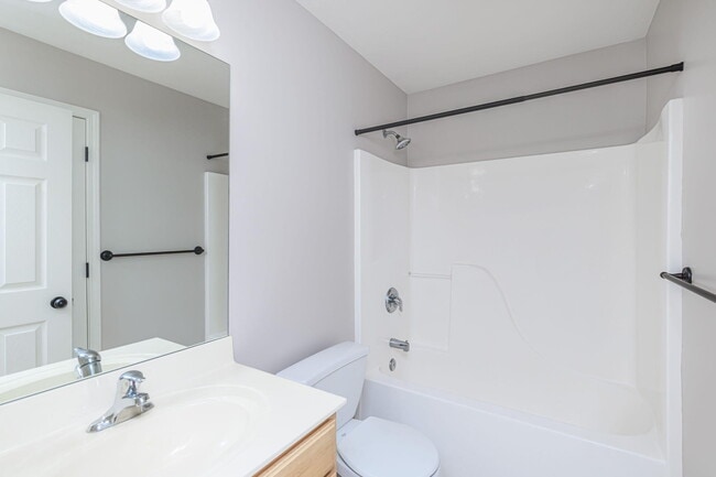 Building Photo - 5306 Silver Mill Dr