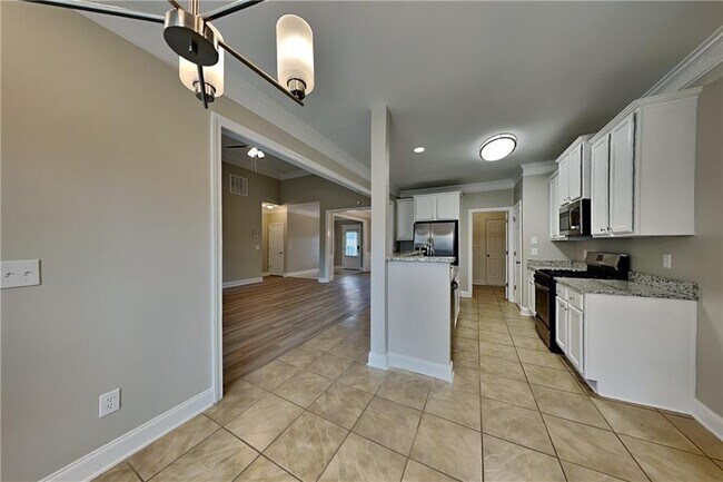 Building Photo - 401 Oscar Way