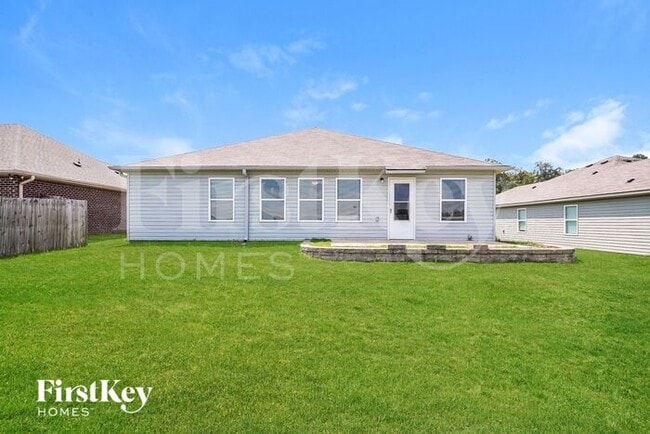 Building Photo - 240 Hillcrest Dr